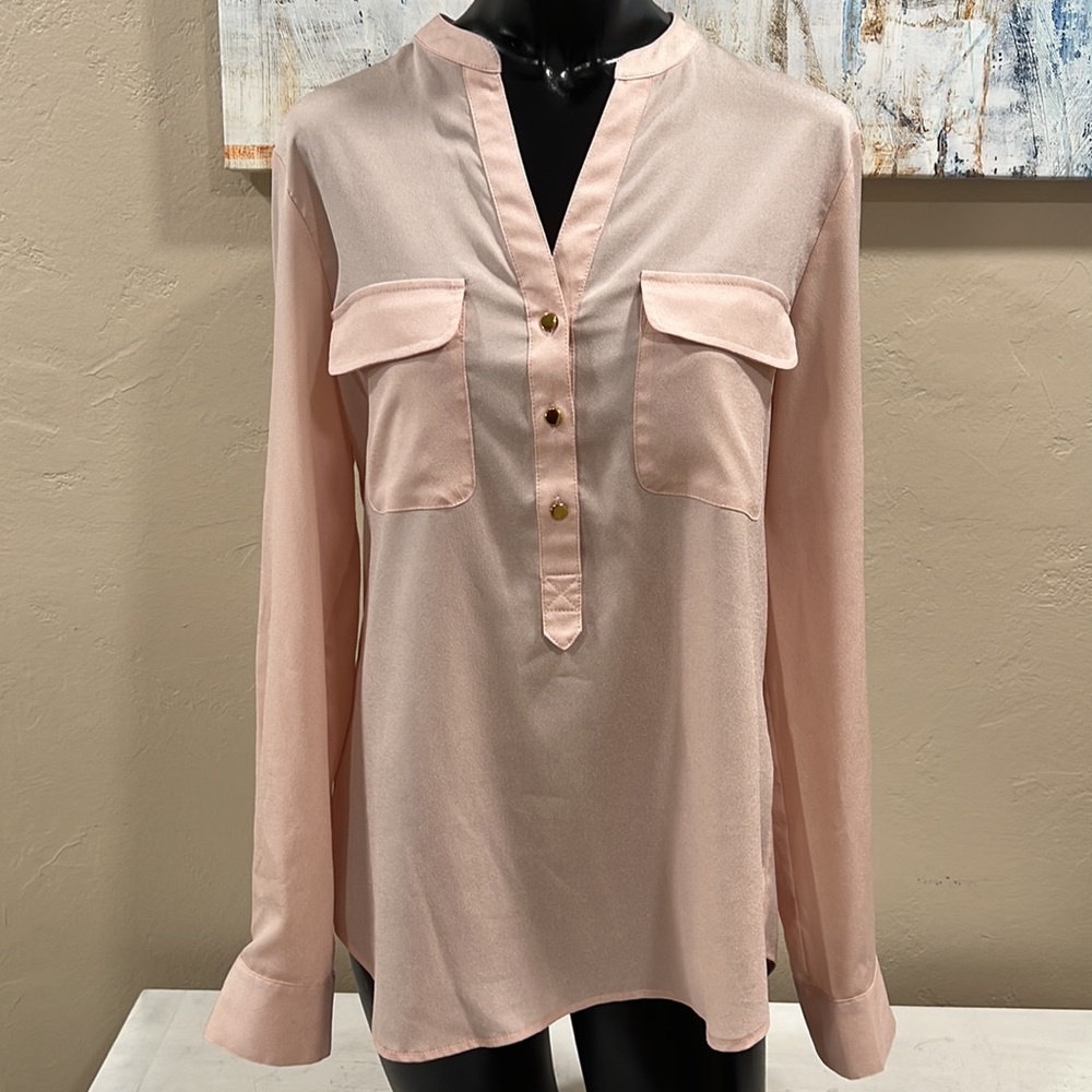 Ivanka Trump woman’s medium pink blouse with gold embellishments pleat sleeves